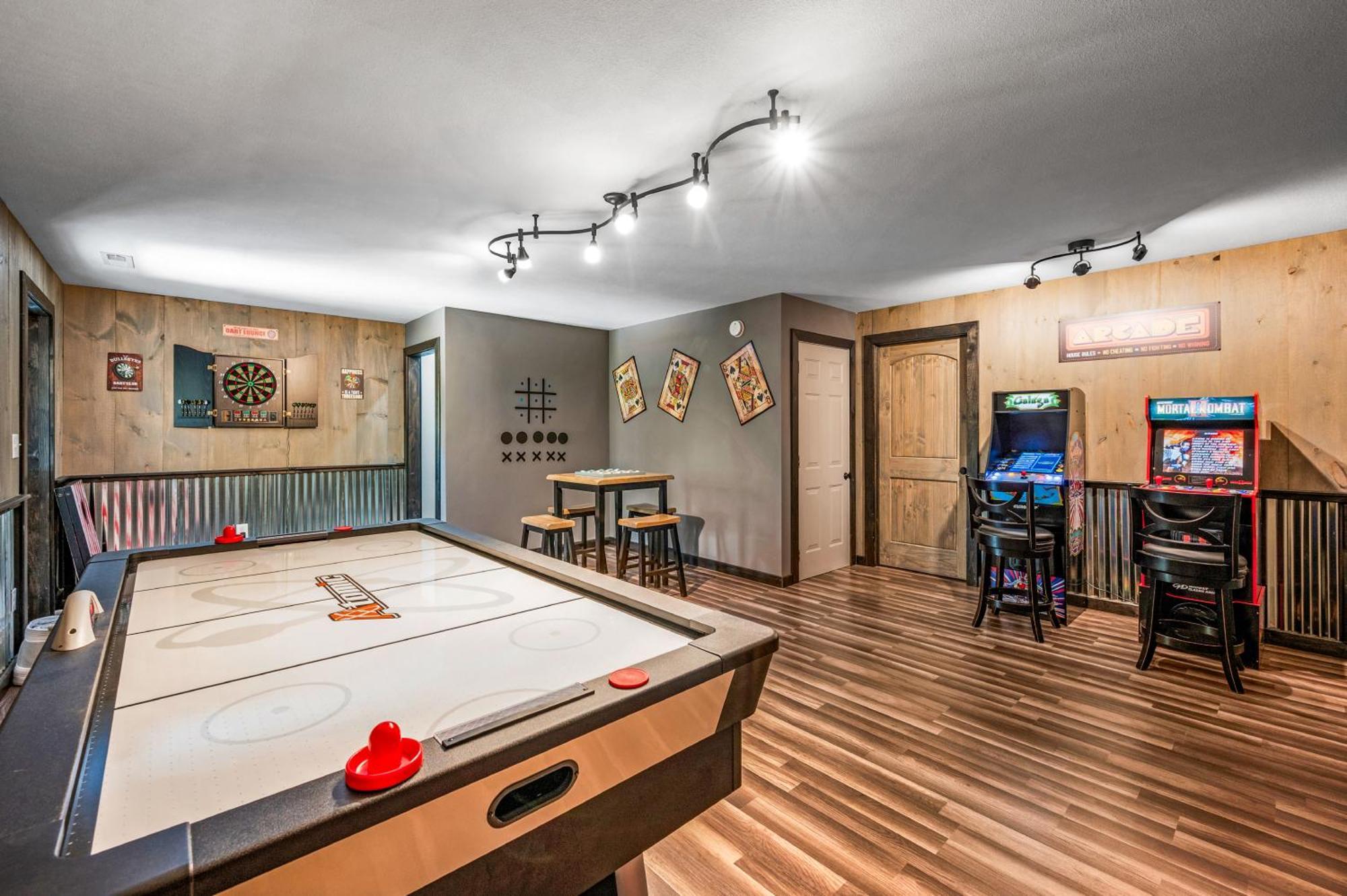Lil Cabin In The Cove! Mtn Views, Theater, Hot Tub, Games, King Beds, Prime Location! Sevierville Eksteriør bilde