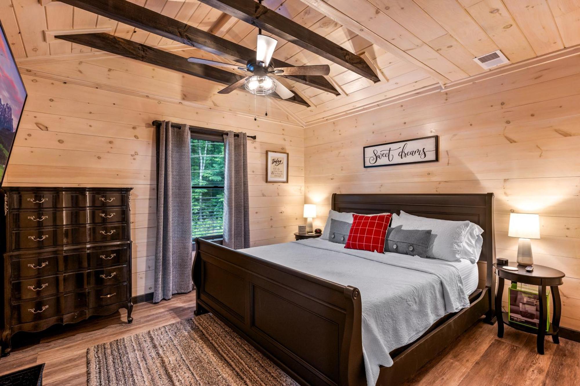 Lil Cabin In The Cove! Mtn Views, Theater, Hot Tub, Games, King Beds, Prime Location! Sevierville Eksteriør bilde