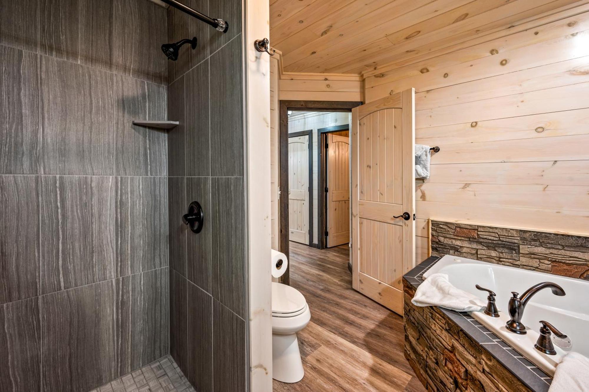 Lil Cabin In The Cove! Mtn Views, Theater, Hot Tub, Games, King Beds, Prime Location! Sevierville Eksteriør bilde