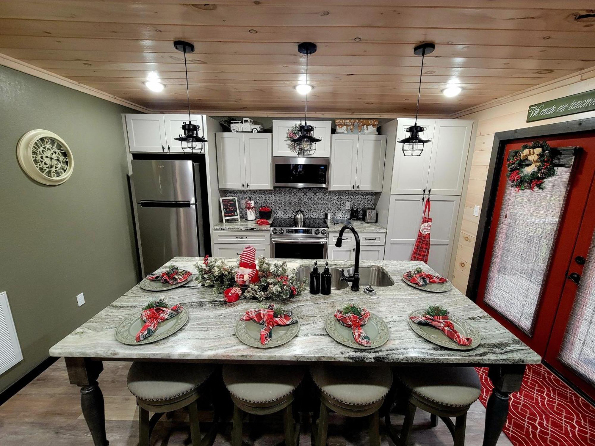 Lil Cabin In The Cove! Mtn Views, Theater, Hot Tub, Games, King Beds, Prime Location! Sevierville Eksteriør bilde